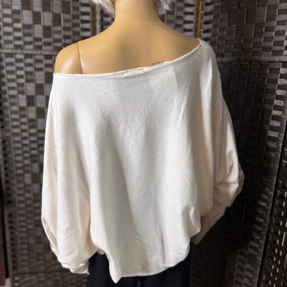 KIMONO BLOUSE $30 - Picture 3 of 9